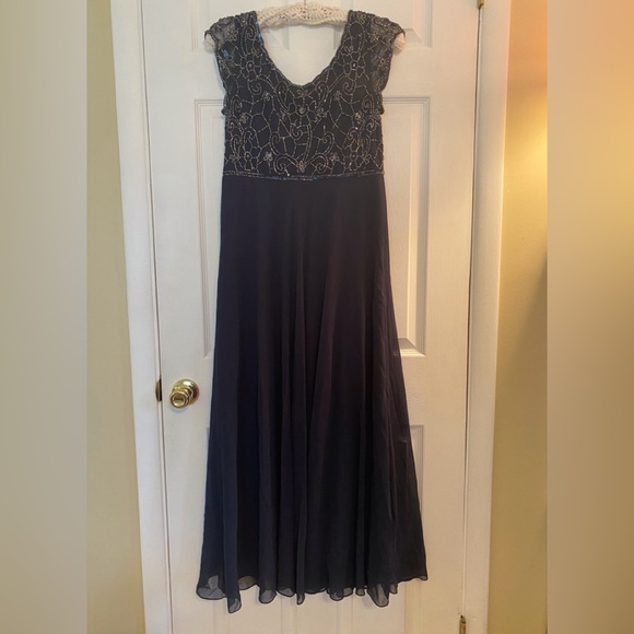 J Kara Long Gown with Flutter Sleeve (8P) - Picture 7 of 8